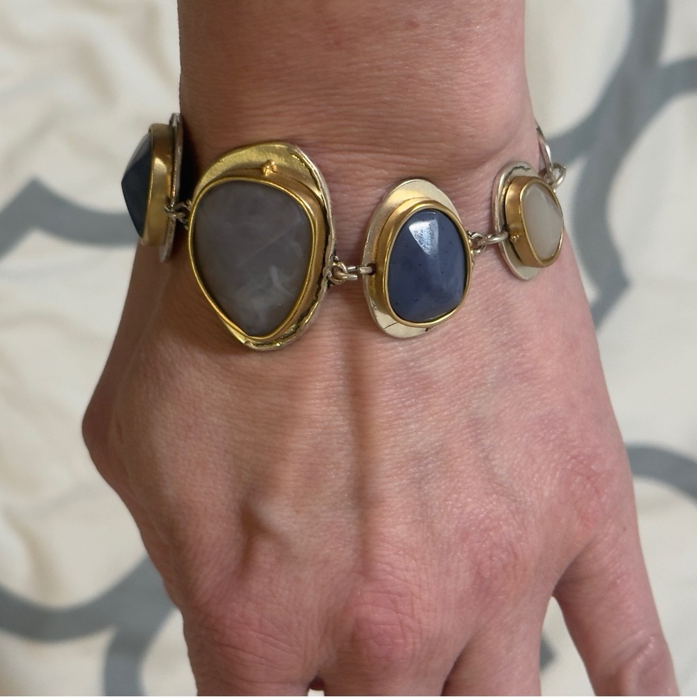 Chicos bracelet with magnet clasp like new